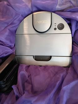 Neato Robo Floor Cleaner. D8 $325
