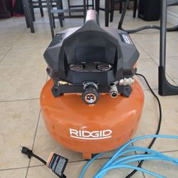 New Ridgid 150psi 6 Gallon Air Compressor 