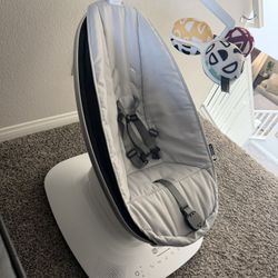 4moms MamaRoo Multi-Motion Baby Swing, Bluetooth Enabled with 5 Unique Motions, Grey 