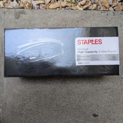 Staples High Quality 3 Hole Punch
