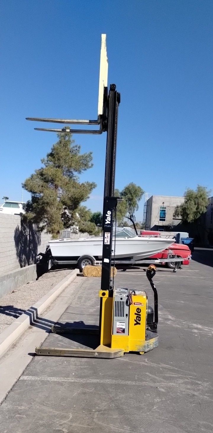 Yale Walkie Stacker Forklift