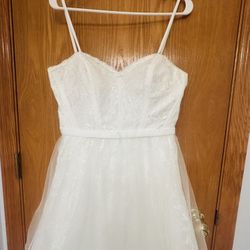 STUNNING DB Studio White Lace & Tulle Bridal Gown - Size 6