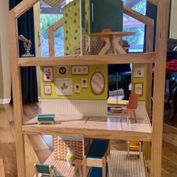 Girl Dolls House