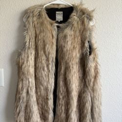 Zara Trafaluc Faux Fur Vest Size L