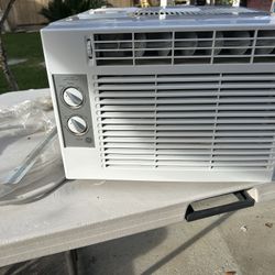 Window Air Conditioning Unit