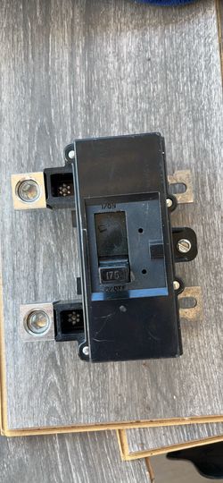 SQUARE D 175 main breaker