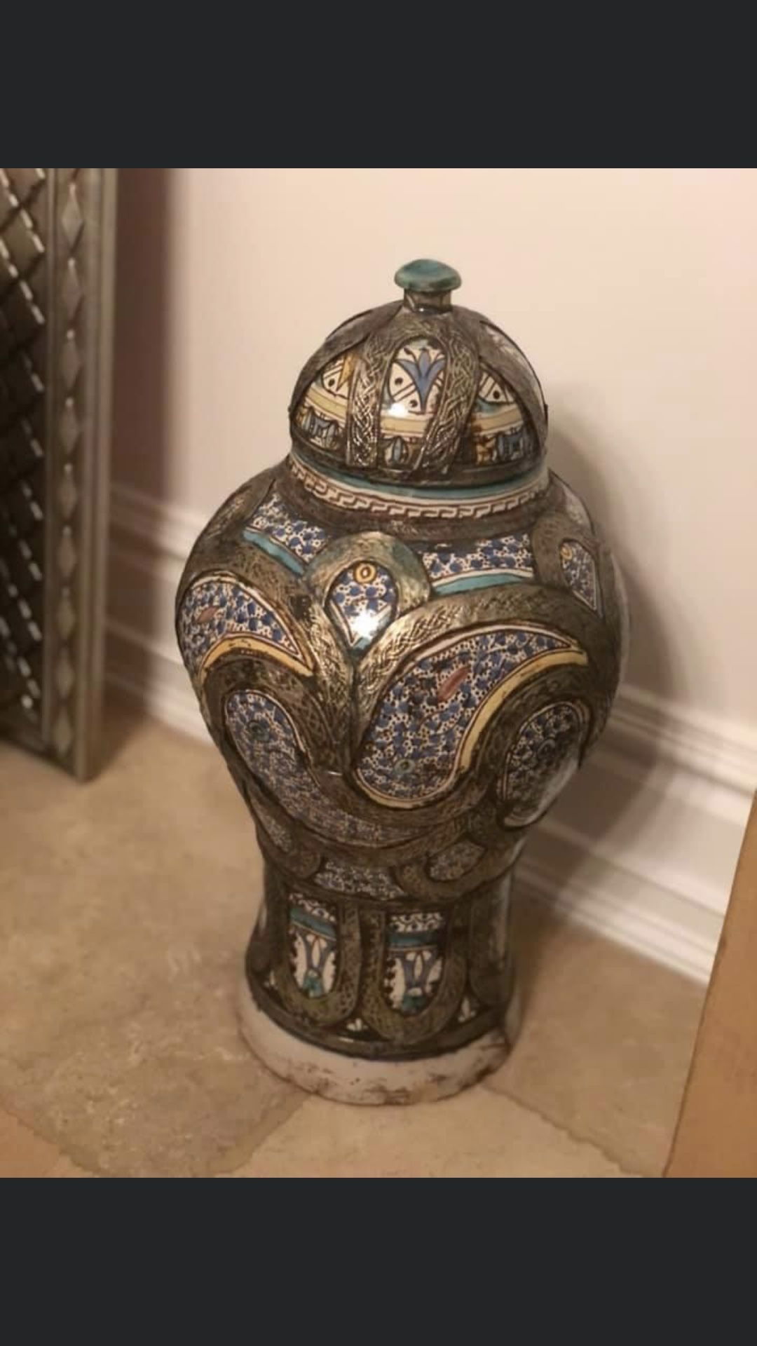 Ceramic vase