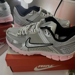 Nike Vomero 5s Dust Pink