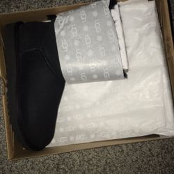 Women Size 7 UGG