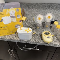 Medela Pump In Style With Travel Freestyle Pump