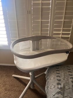 HALO Bassinest Baby Bassinet