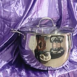 Princess House Olla 22QT Capas Pezada Regular $300  Vendo Por $220 