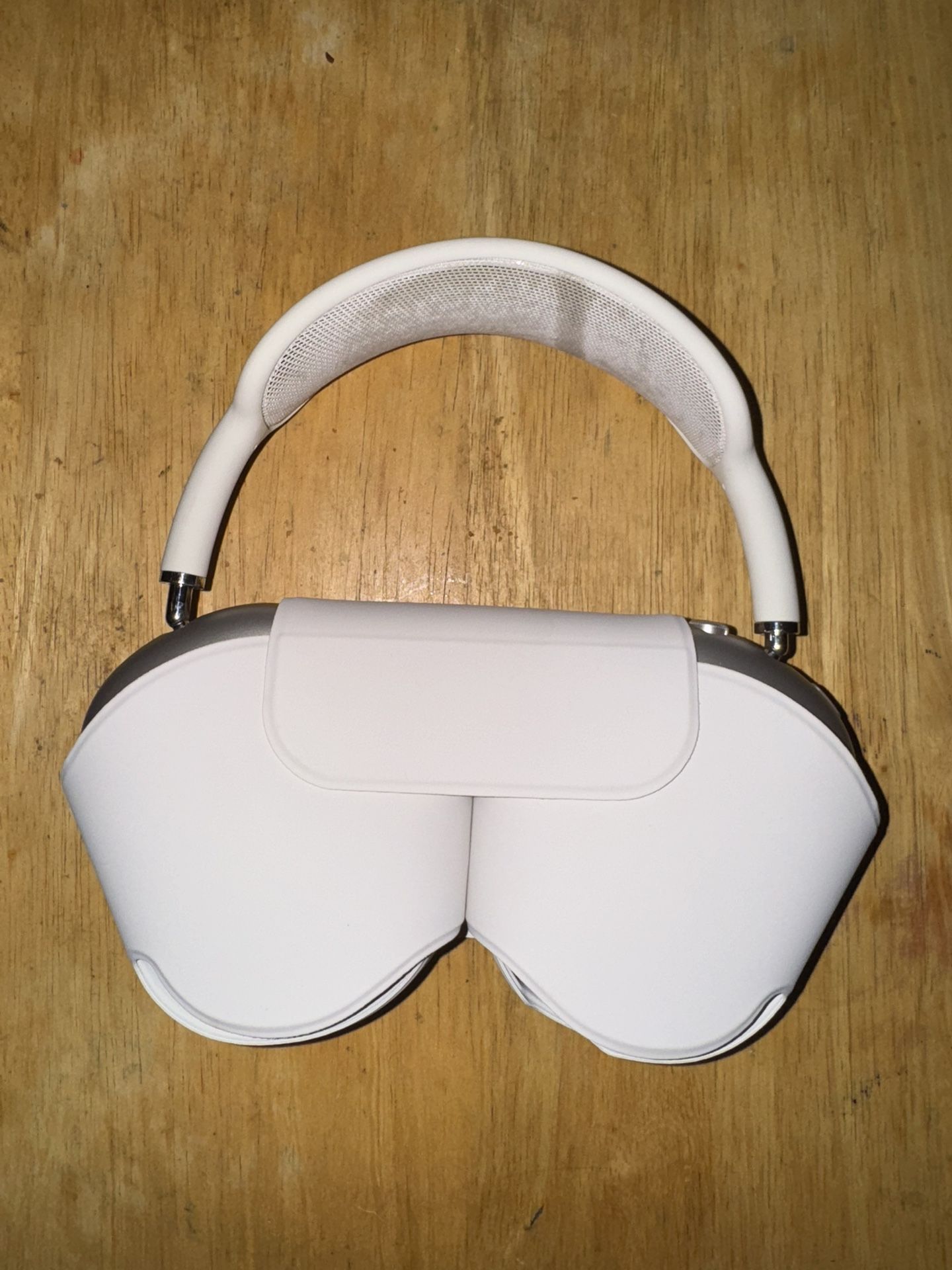 AirPod Max, Starlight