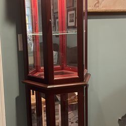 SMALL CURIO CABINET 