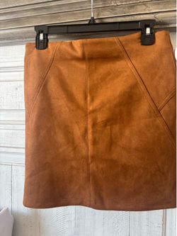 New suede skirt, size M with tags