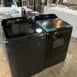 New In Box Washer And Gas Dryer 