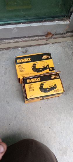 2 DeWalt 20V 5Ah Lithium-Ion Batteries(cheap  price! Price is for both!)