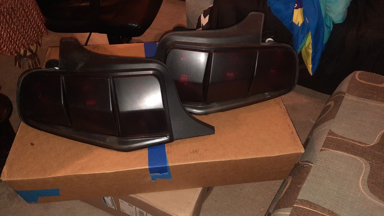 Mustang LED Raxiom Tailights