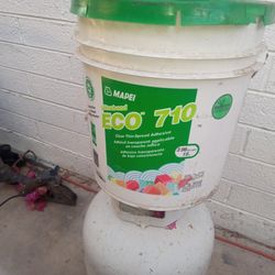 Eco 710 Clear Thin Spread Adhesive