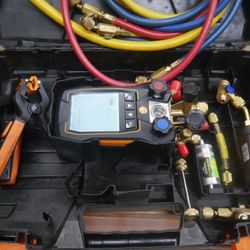 Testo 557s HVAC Digital Manifold Gauge set  pre owned. tested. in a good working order.