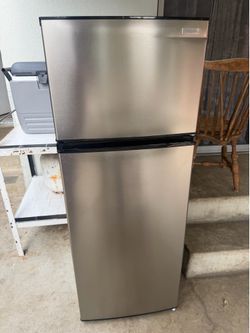 Vissani Mini Fridge