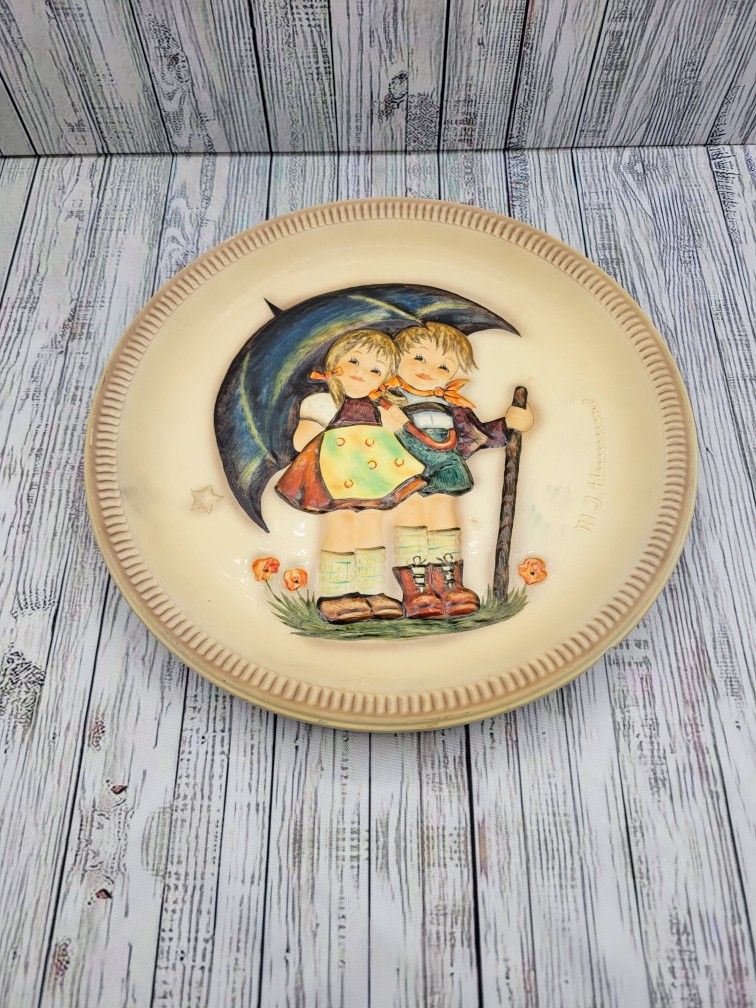 Hummel plate- 1975 Anniversary plate. By Goebel