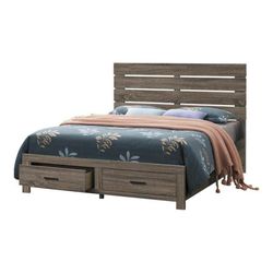 Brand New Bradford King Size Platform Bed
With storage Drawers
 Barrel Oak Finish