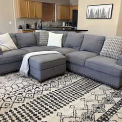 Thomasville 2 piece L-Sectional W Storage Ottoman