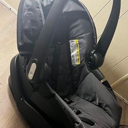 Newborn Car seat 