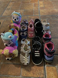 Little Girl Shoes (Size: 3-6) 👉$10 All👈