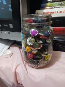 Cute Mason JAR OF VINTAGE BUTTONS **