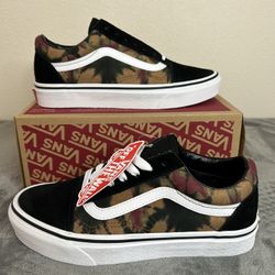 Vans Old Skool Women 6.5, Men 5 