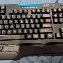 Logitech G910 RGB Mechanical Gaming Keyboard