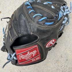 Rawlings Heart Of The Hide Catcher Glove In Solid Condition Have More Equipment Available 