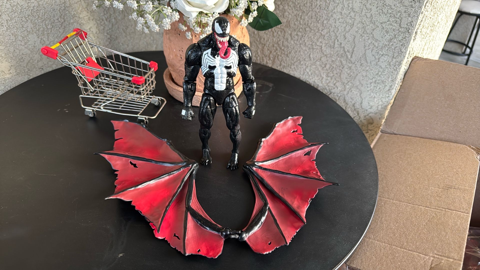 Marvel Legends Venom With Wings 