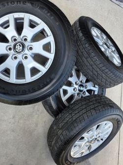 Toyota wheel set near mint.