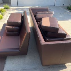 Beautiful Brown Couch In Great Condition. Comes With All Pillows