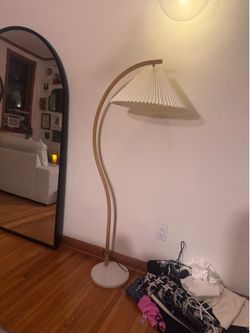 Arched floor lamp
