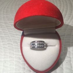 14 Karat White Gold Ring With 20 Genuine Diamonds 