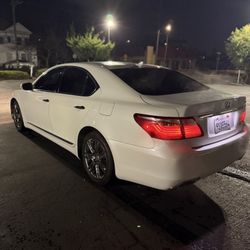 2011 Lexus LS 460