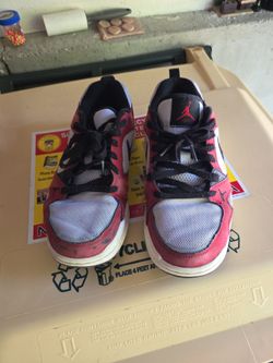 Mens Nike size 10.5 Jordan