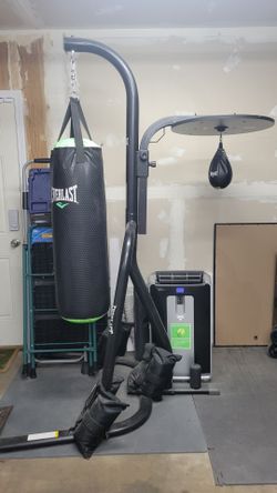 Everlast Dual 2-Station Stand with Bag