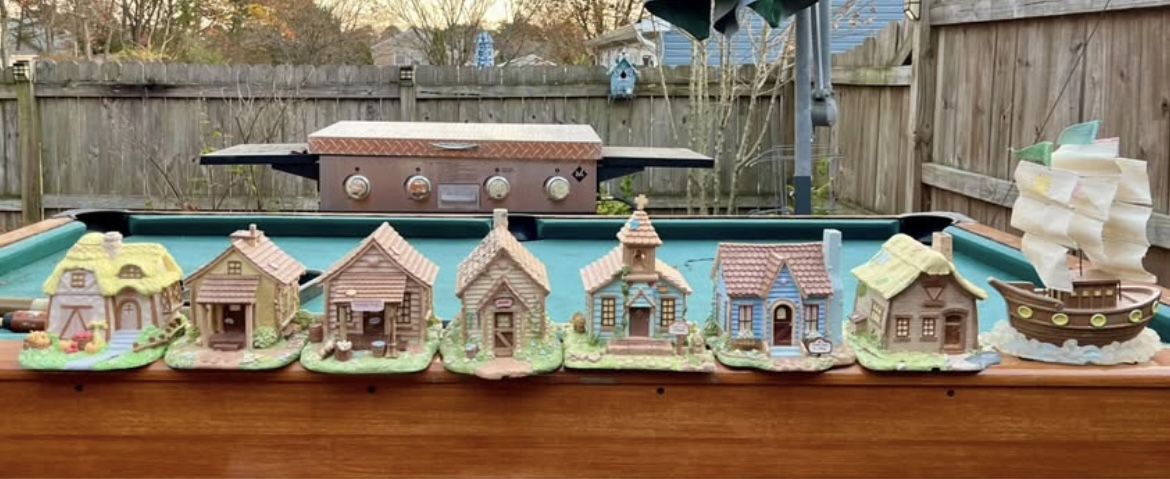 HAWTHORNE PRECIOUS MOMENTS FIRST THANKSGIVING VILLAGE