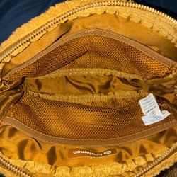 Lululemon brown Sherpa crossbody