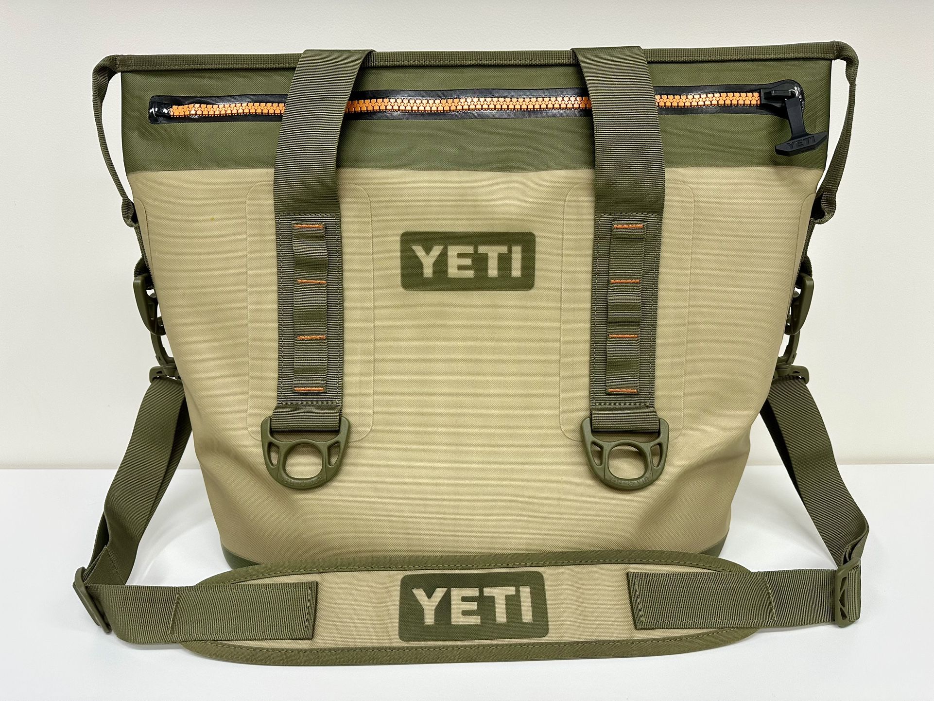 Yeti Hopper Two 20 Soft Cooler - Field Tan / Blaze Orange
