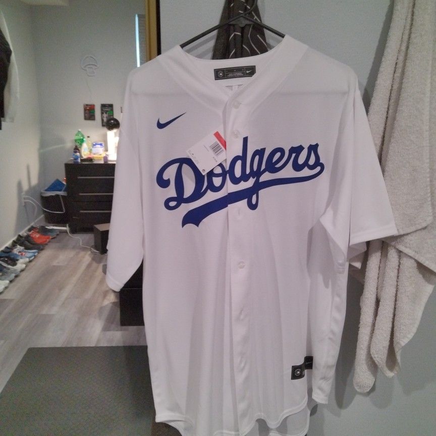 Nike LA Dodgers Sweater for Sale in Hazard, CA - OfferUp