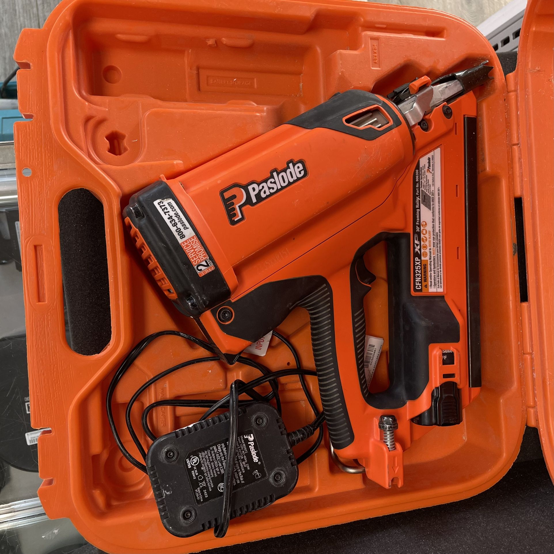 Paslode CFN325XP Cordless Framing 30 Degree Nailer