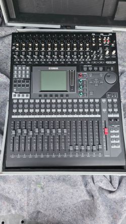 YAMAHA 01V96i Digital Mixing Console + Case