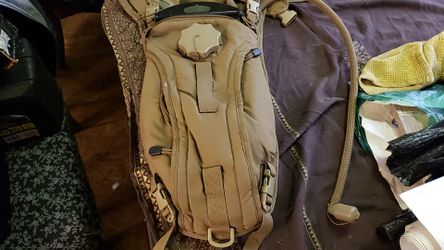 Source hydration backpack and bladder hiking hunting running