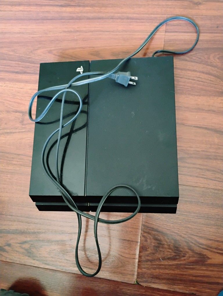 PS4 Play Stetion 4 Trabajando No Controles Incluidos